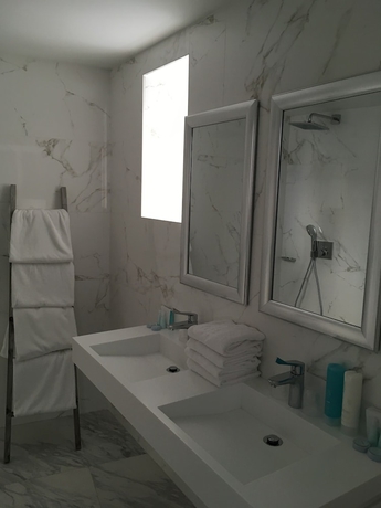 Imagen de la habitación del Hotel La Villa Nice Promenade. Foto 7