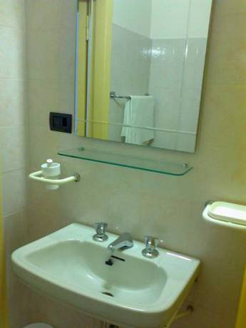 Imagen de la habitación del Hotel La Villa Pina. Foto 3