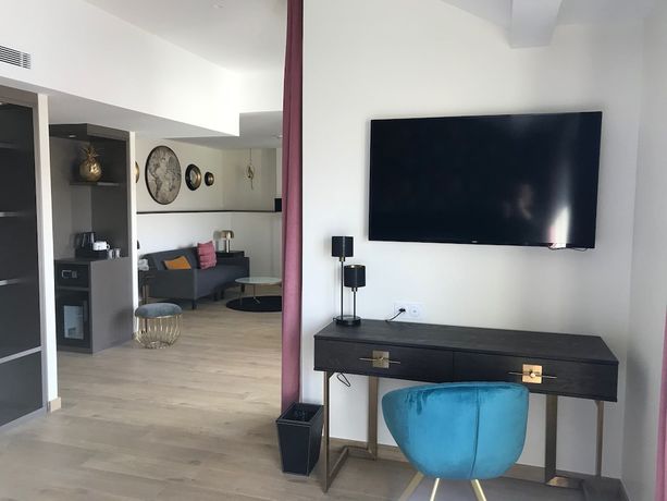 Imagen de la habitación del Hotel La Villa Port d Antibes and Spa. Foto 14