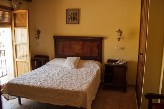 Imagen de la habitación del Hotel La Villa, Requena. Foto 3