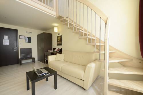 Imagen de la habitación del Hotel La Villa Resort. Foto 6