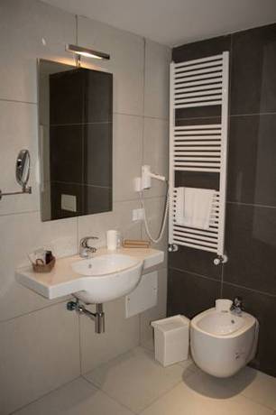 Imagen de la habitación del Hotel La Villa Resort. Foto 9