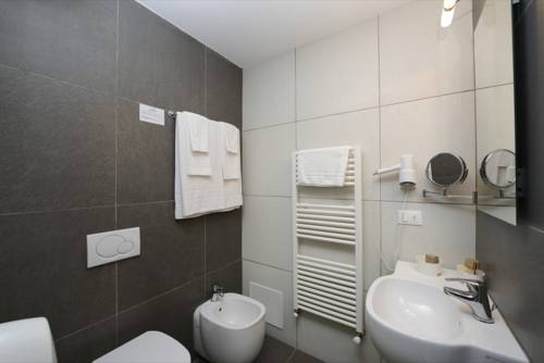 Imagen de la habitación del Hotel La Villa Resort. Foto 16