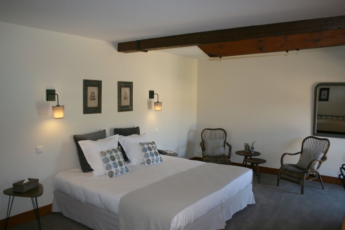 Imagen de la habitación del Hotel La Villa Romaine. Foto 3