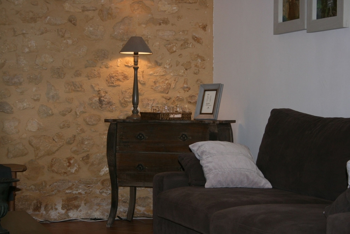 Imagen de la habitación del Hotel La Villa Romaine. Foto 11