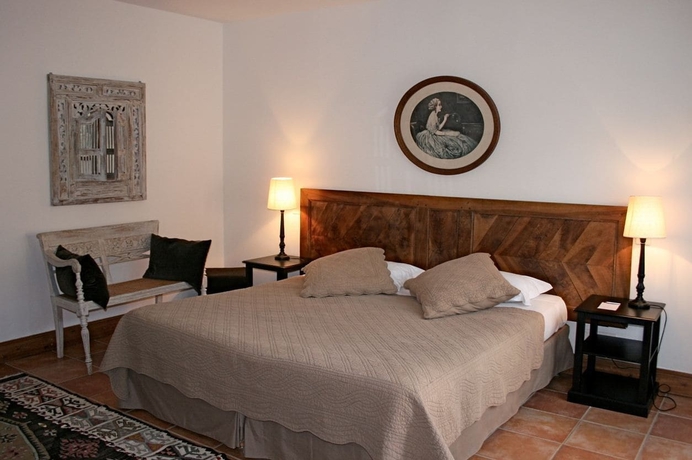Imagen de la habitación del Hotel La Villa Romaine. Foto 14