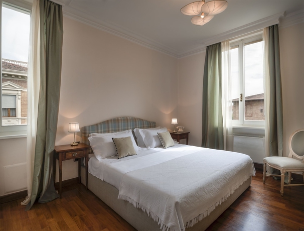 Imagen de la habitación del Hotel La Villa, Siena. Foto 8