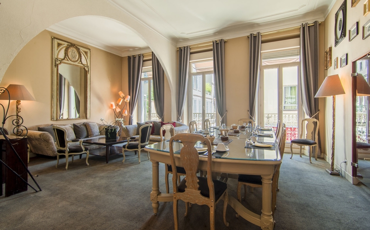 Imagen de los interiores del Hotel La Villa Tosca. Foto 11