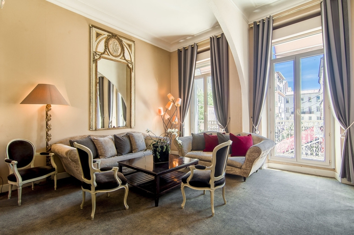 Imagen de los interiores del Hotel La Villa Tosca. Foto 13