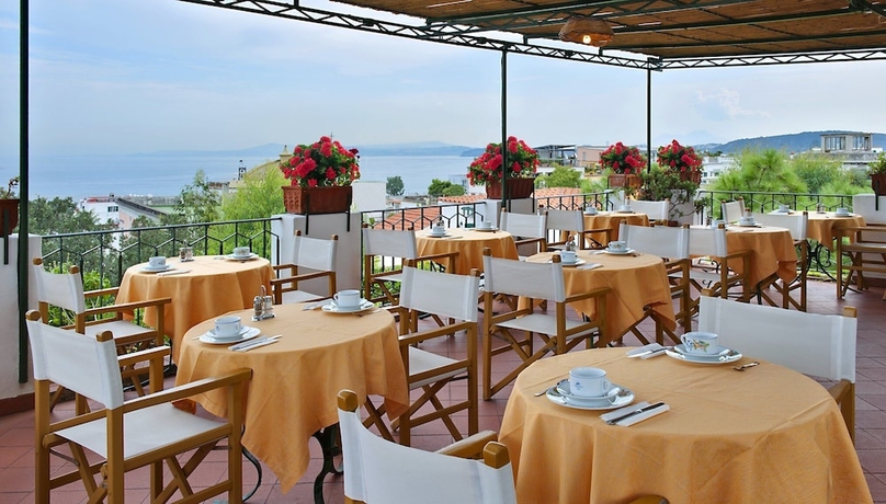 Imagen del bar/restaurante del Hotel La Villarosa Terme. Foto 6