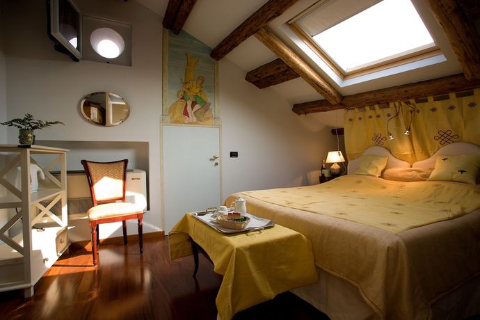 Imagen de la habitación del Hotel La Villeggiatura. Foto 3