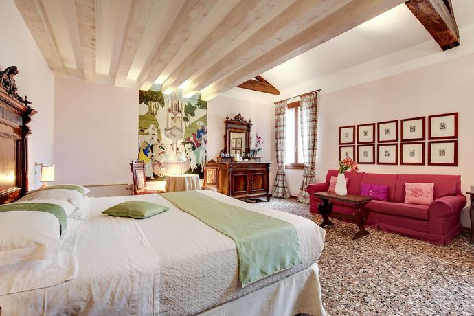 Imagen de la habitación del Hotel La Villeggiatura. Foto 6