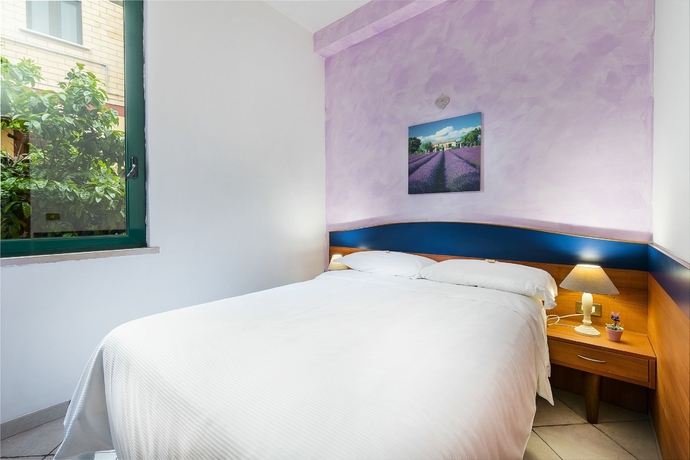 Imagen de la habitación del Hotel La Villetta, Aeropuerto de Roma-Fiumicino. Foto 4