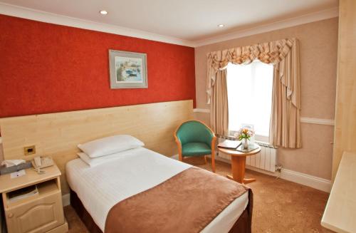 Imagen de la habitación del Hotel La Villette. Foto 12