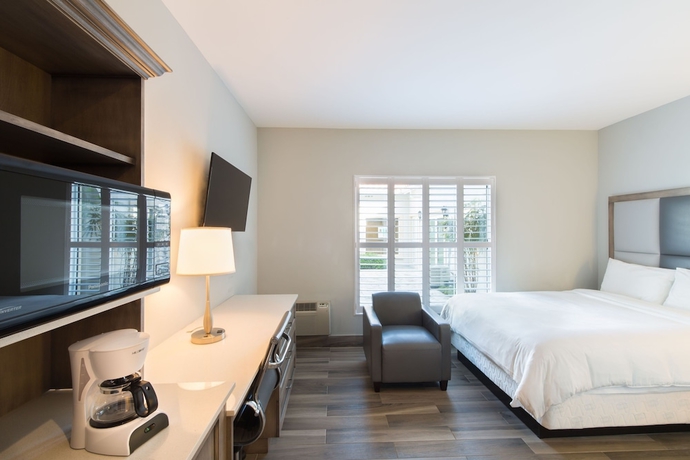 Imagen de la habitación del Hotel La Vista Azul. Foto 14