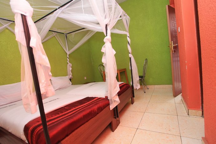 Imagen de la habitación del Hotel La Voisina. Foto 10