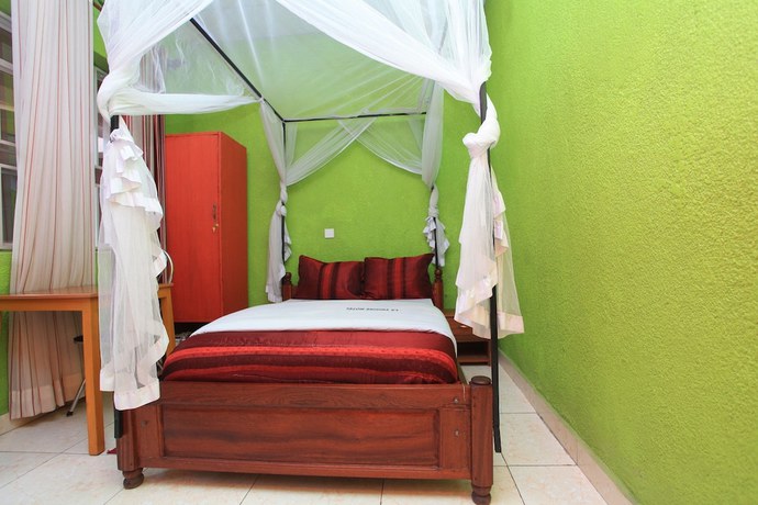 Imagen de la habitación del Hotel La Voisina. Foto 17