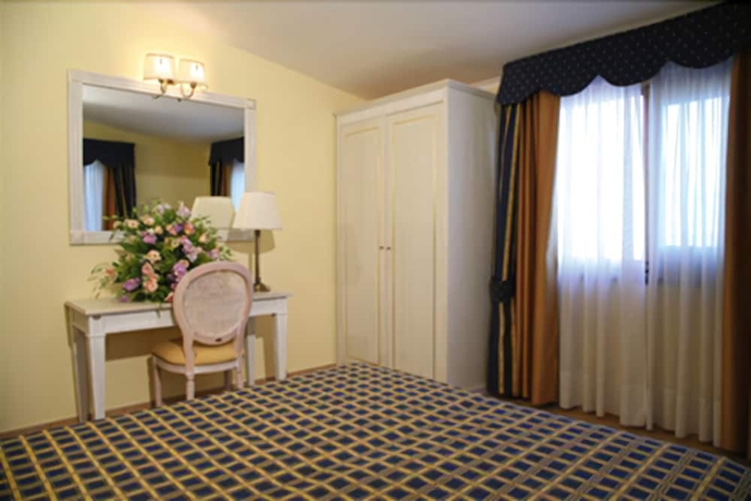 Imagen de la habitación del Hotel La Vue D'or. Foto 12