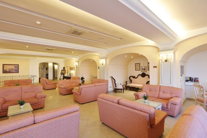 Imagen del bar/restaurante del Hotel La Vue D'or. Foto 3