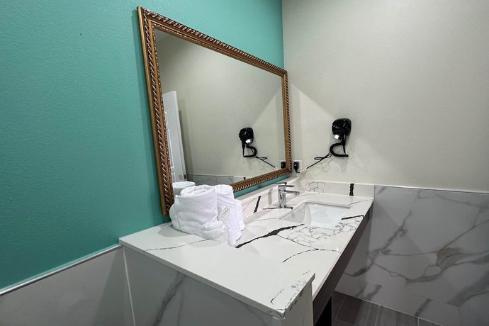Imagen de la habitación del Hotel La Vyoma Villas, Westpark Hwy 6. Foto 10