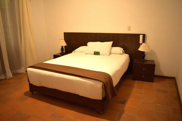 Imagen de la habitación del Hotel La Xalca. Foto 13