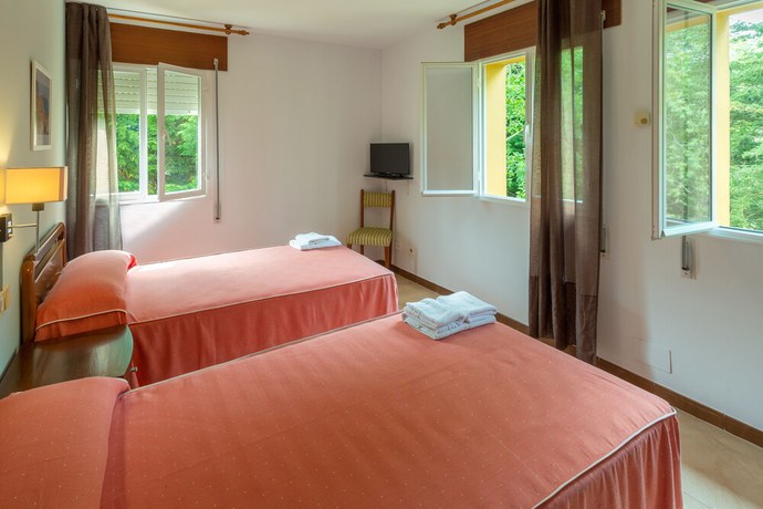 Imagen de la habitación del Hotel La Xungueira. Foto 12