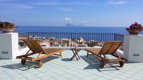 Imagen de la habitación del Hotel La Zagara, Lipari. Foto 2