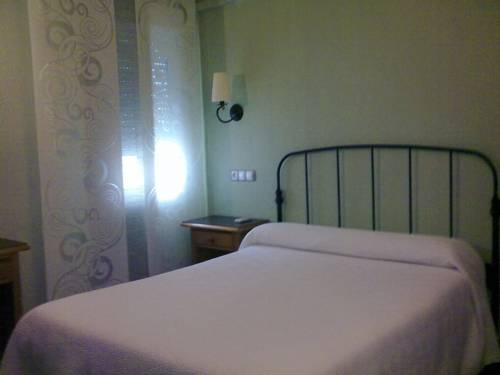 Imagen de la habitación del Hotel La Zambra. Foto 7