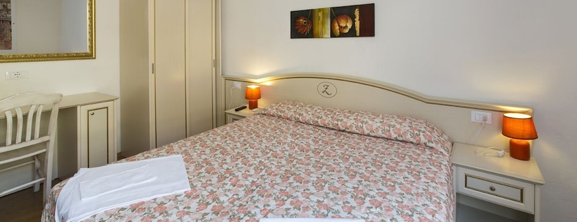 Imagen de la habitación del Hotel La Zorza. Foto 8