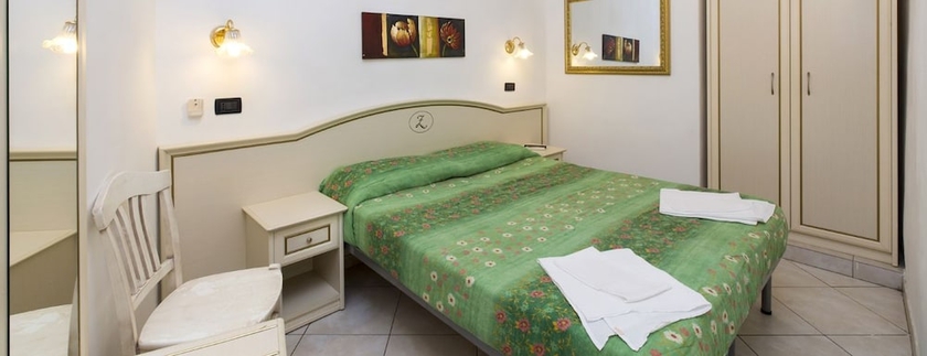 Imagen de la habitación del Hotel La Zorza. Foto 14