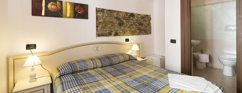 Imagen de la habitación del Hotel La Zorza. Foto 17