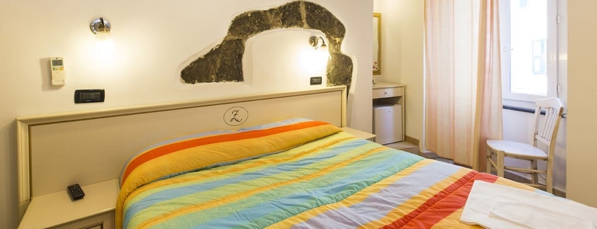 Imagen de la habitación del Hotel La Zorza. Foto 19