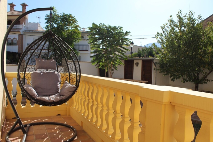 Imagen de la habitación del Hotel La Zubia. Foto 13