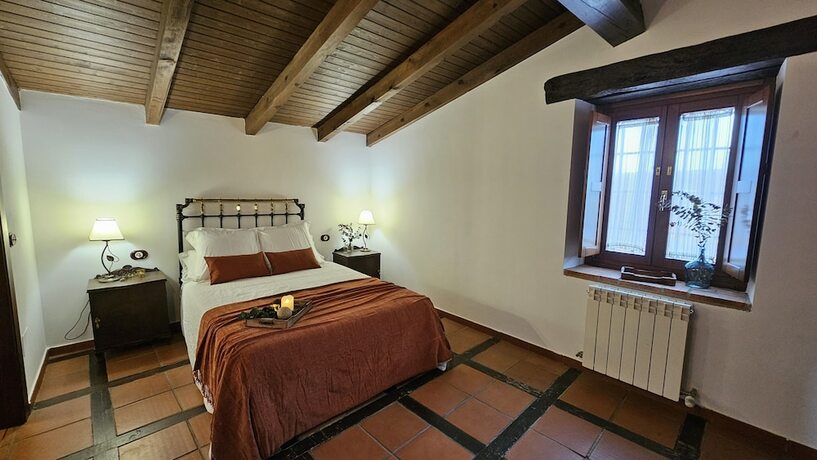 Imagen de la habitación del Hotel La clerecia de Ledesma. Foto 19