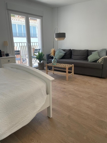 Imagen de la habitación del Hotel La familia Mijas apartments. Foto 11
