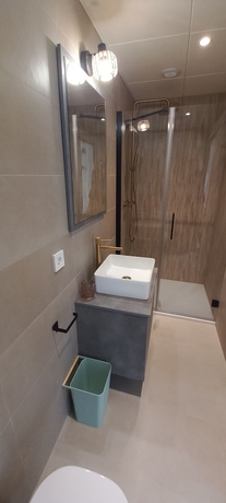 Imagen de la habitación del Hotel La familia Mijas apartments. Foto 16