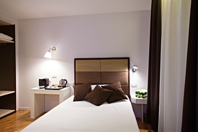 Imagen de la habitación del Hotel LaHouse Luxury Accommodation. Foto 3