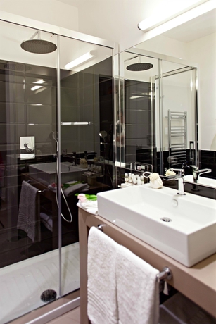 Imagen de la habitación del Hotel LaHouse Luxury Accommodation. Foto 7