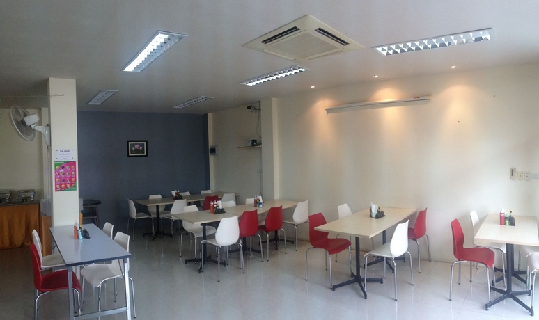 Imagen del bar/restaurante del Hotel LaOr Inn Hua Hin. Foto 5
