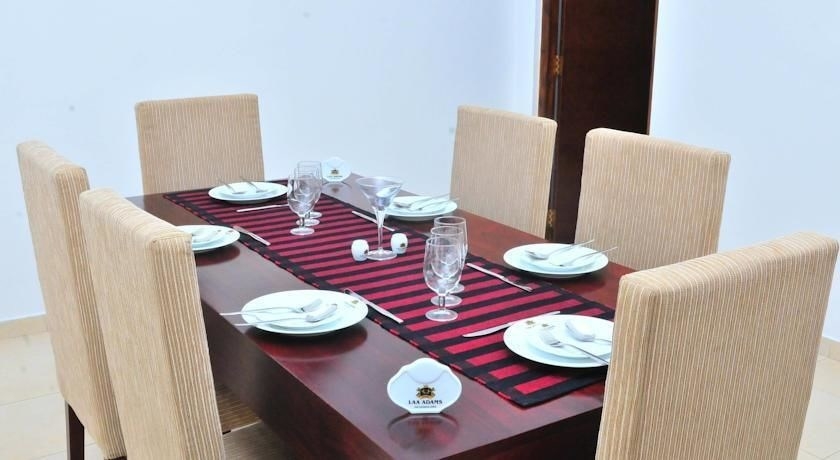 Imagen del bar/restaurante del Hotel Laa Adams. Foto 5
