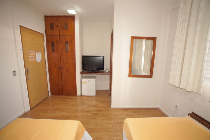 Imagen de la habitación del Hotel L&aacute;paros. Foto 8