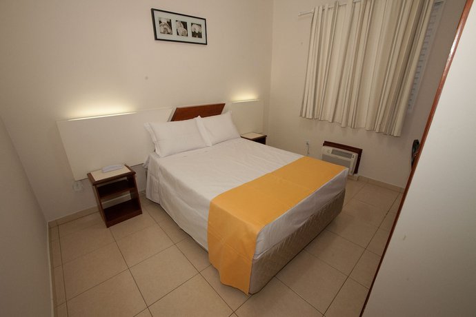 Imagen de la habitación del Hotel L&aacute;paros. Foto 11
