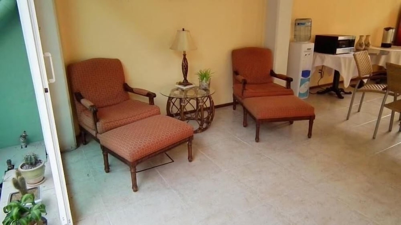 Imagen de la habitación del Hotel Laam. Foto 9