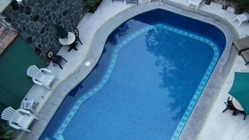 Imagen de la piscina del Hotel Laam. Foto 16