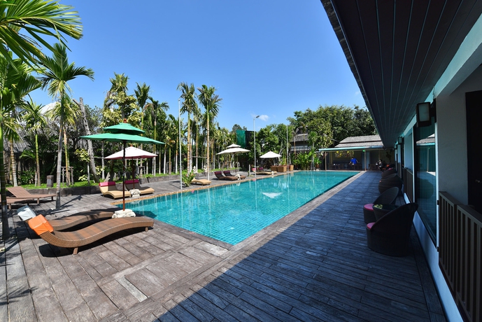 Imagen de la piscina del Hotel Laan Mai Fai Chang Resort. Foto 15