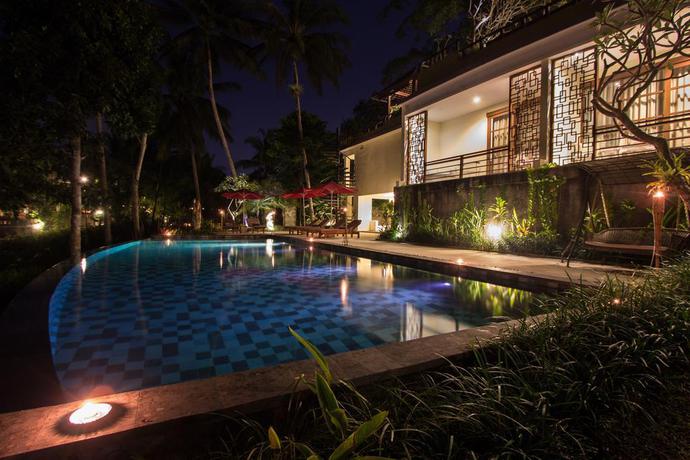 Imagen de la piscina del Hotel Labak River By Eps. Foto 17