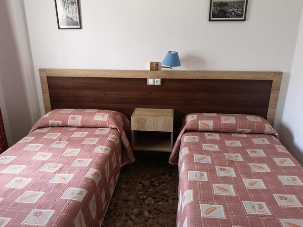 Imagen de la habitación del Hotel Labella Hostal Restaurante. Foto 10