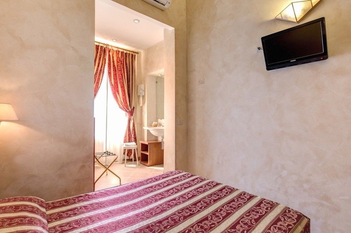 Imagen de la habitación del Hotel Labelle. Foto 2