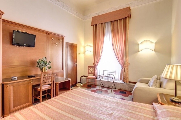 Imagen de la habitación del Hotel Labelle. Foto 3