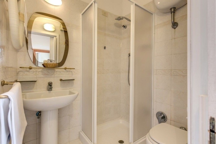 Imagen de la habitación del Hotel Labelle. Foto 4